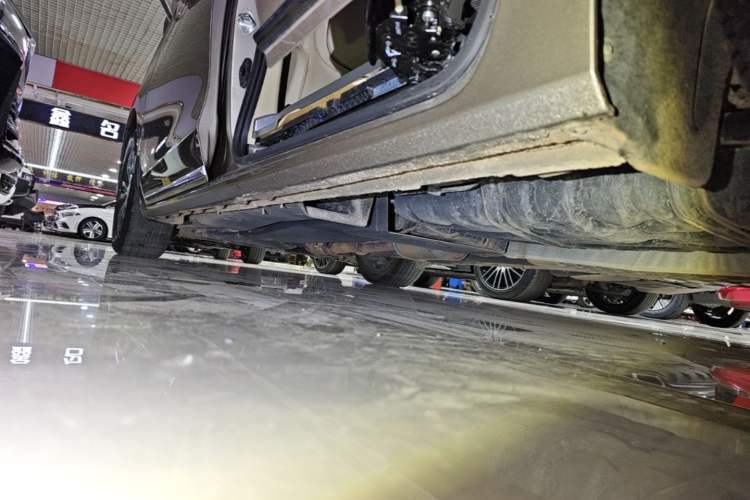 Used Buick GL8 2023 ES Lu Zun Deluxe Model Left Side Sill