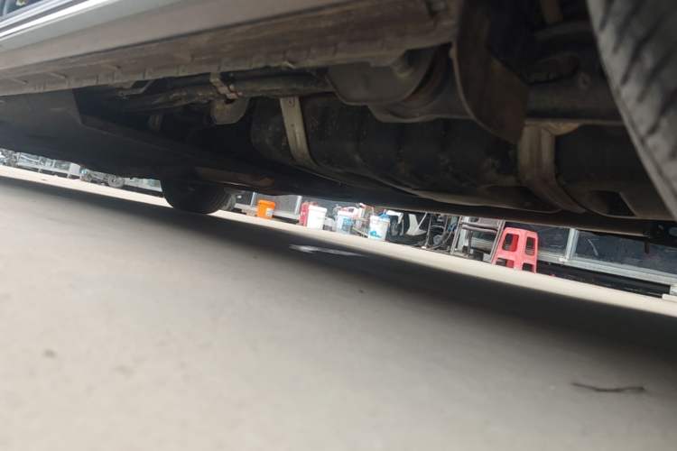 Used Buick GL8 2023 Facelifted Land Cruiser Executive Luxury Version Left Side Sill