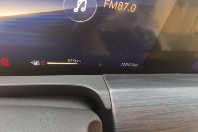 Used Buick GL8 2023 ES Lu Zun Deluxe and Yue Edition Odometer Close Up