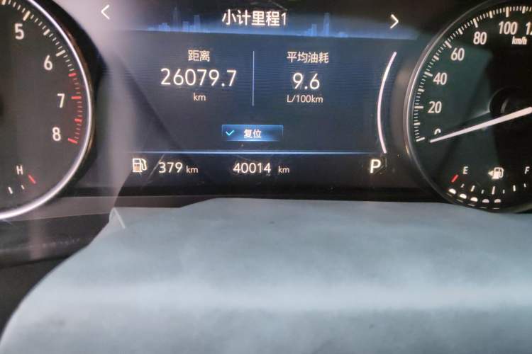 Used Buick GL8 2023 Land Executive Class Smart Enjoyment Model Odometer Close Up