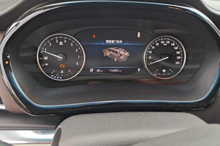 Used Buick GL8 2023 Land Executive Class Comfort Model Odometer Close Up
