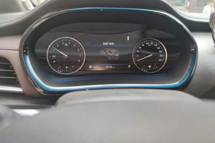 Used Buick GL8 2023 Land Executive Class 652T Luxury Model Odometer Close Up