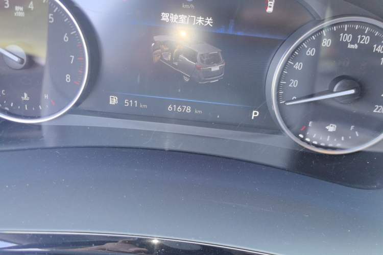 Used Buick GL8 2023 Land Executive Class 652T Luxury Model Odometer Close Up
