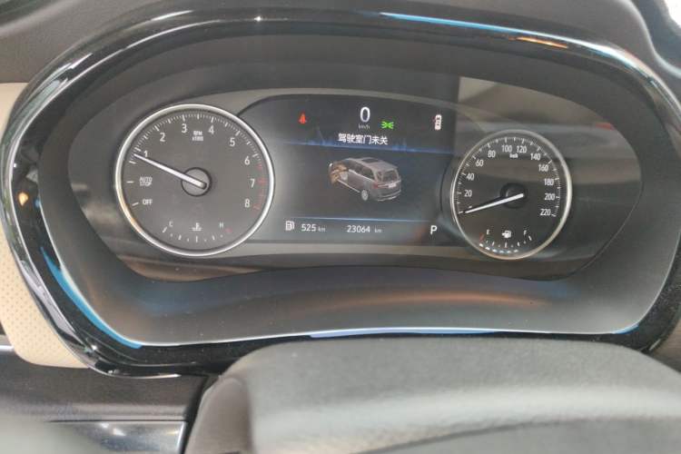 Used Buick GL8 2023 Facelifted Land Cruiser Executive Luxury Version Odometer Close Up