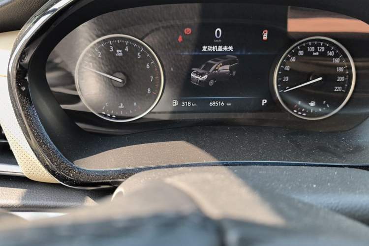 Used Buick GL8 2023 Facelifted Land Cruiser Executive Luxury Version Odometer Close Up