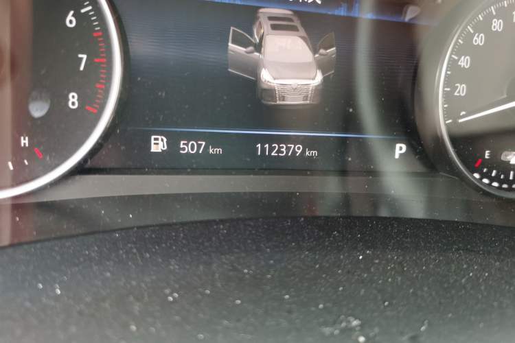 Used Buick GL8 2023 Land Executive Class Smart Enjoyment Model Odometer Close Up