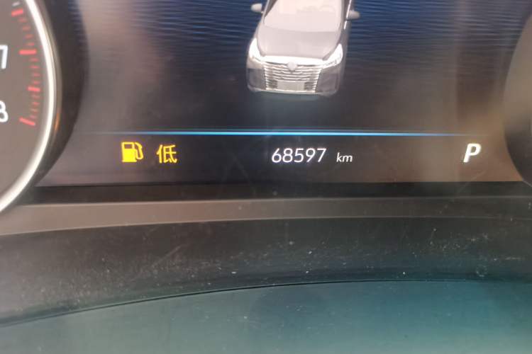 Used Buick GL8 2023 Land Executive Class Smart Enjoyment Model Odometer Close Up