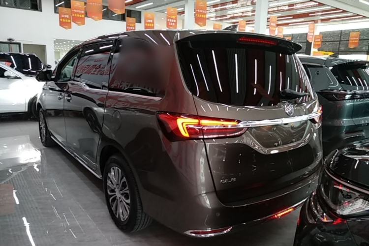 Used Buick GL8 2023 Facelifted Land Cruiser Executive Luxury Version Rear Left 45 Deg