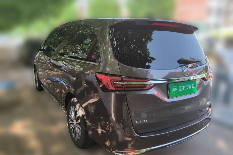 Used Buick GL8 2023 Facelifted Land Cruiser Executive Luxury Version Rear Left 45 Deg