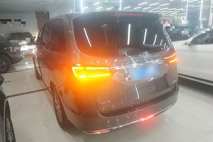 Used Buick GL8 2023 Facelifted Land Cruiser Executive Luxury Version Rear Left 45 Deg