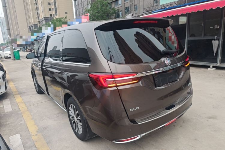 Used Buick GL8 2023 Facelifted Land Cruiser Executive Luxury Version Rear Left 45 Deg