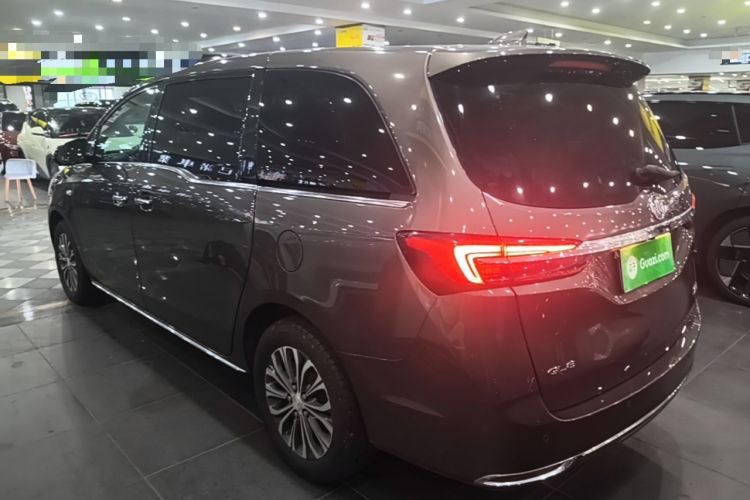 Used Buick GL8 2023 Facelifted Land Cruiser Executive Luxury Version Rear Left 45 Deg
