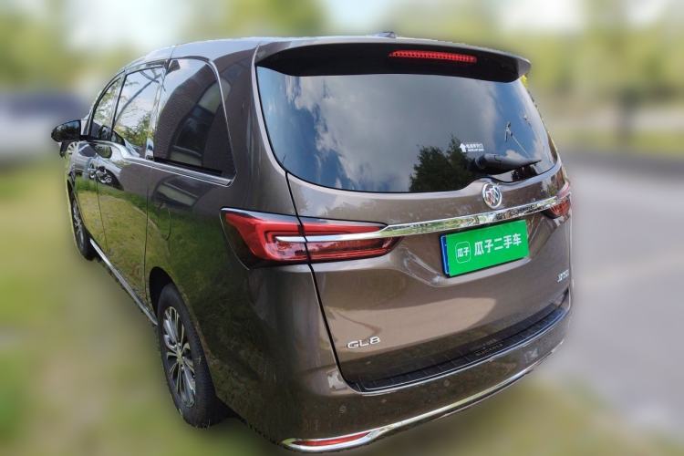 Used Buick GL8 2023 Facelifted Land Cruiser Executive Luxury Version Rear Left 45 Deg