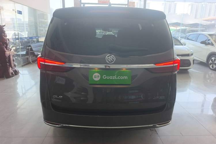 Used Buick GL8 2023 Facelifted Land Cruiser Executive Luxury Version Rear
