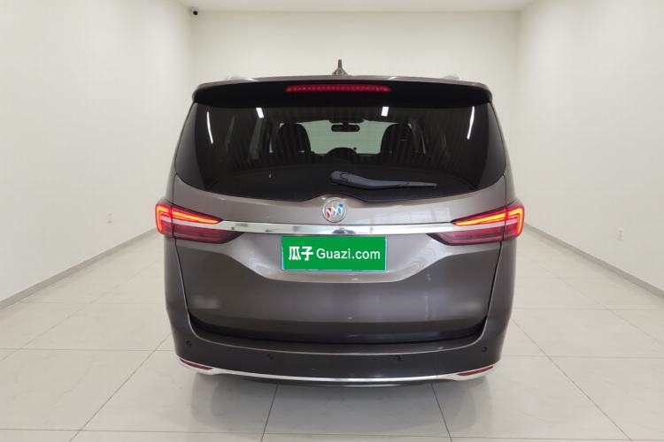 Used Buick GL8 2023 Facelifted Land Cruiser Executive Luxury Version Rear
