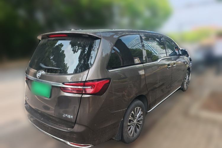 Used Buick GL8 2023 Facelifted Land Cruiser Executive Luxury Version Rear Right 45 Deg