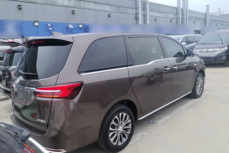 Used Buick GL8 2023 Facelifted Land Cruiser Executive Luxury Version Rear Right 45 Deg