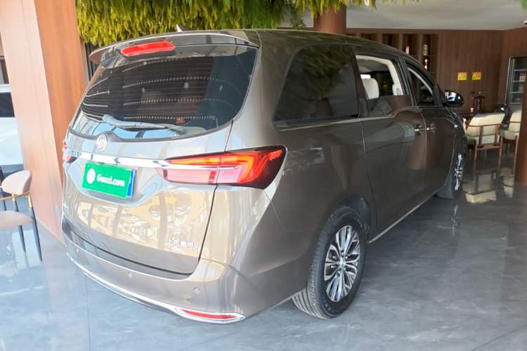 Used Buick GL8 2023 Land Executive Class Smart Enjoyment Model Rear Right 45 Deg