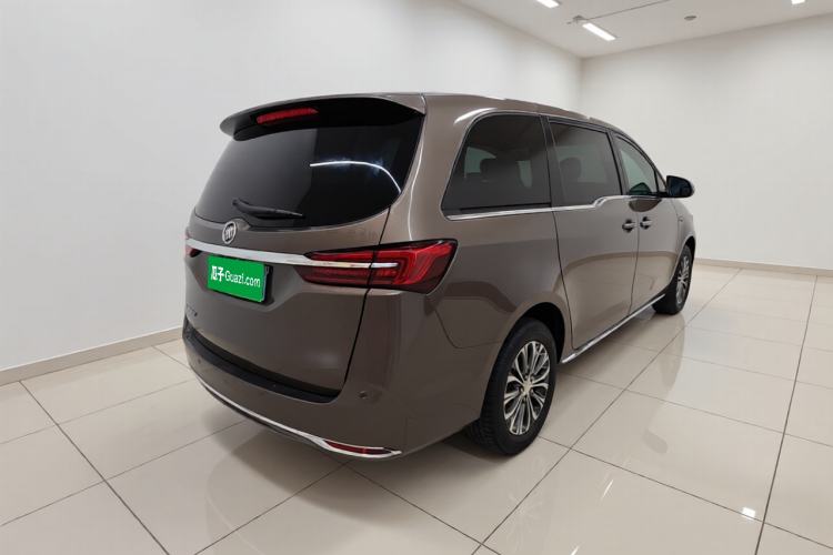 Used Buick GL8 2023 Land Executive Class Deluxe Model Rear Right 45 Deg