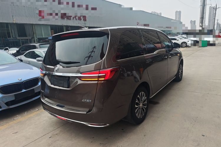 Used Buick GL8 2023 Facelifted Land Cruiser Executive Luxury Version Rear Right 45 Deg