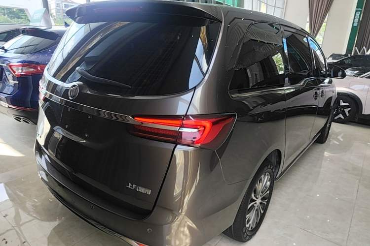 Used Buick GL8 2023 Land Executive Class Smart Enjoyment Model Rear Right 45 Deg