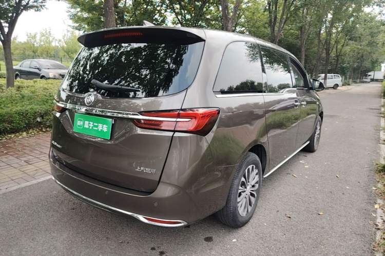 Used Buick GL8 2023 Land Executive Class 652T Luxury Model Rear Right 45 Deg