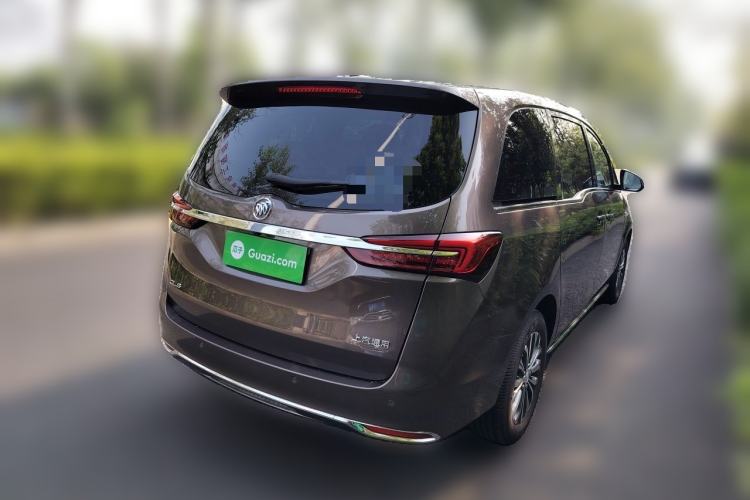 Used Buick GL8 2023 Facelifted Land Cruiser Executive Luxury Version Rear Right 45 Deg