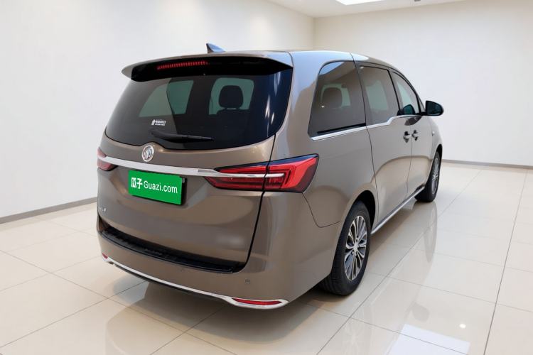 Used Buick GL8 2023 Facelifted Land Cruiser Executive Luxury Version Rear Right 45 Deg