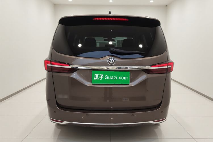 Used Buick GL8 2023 Facelifted Land Cruiser Executive Luxury Version Rear