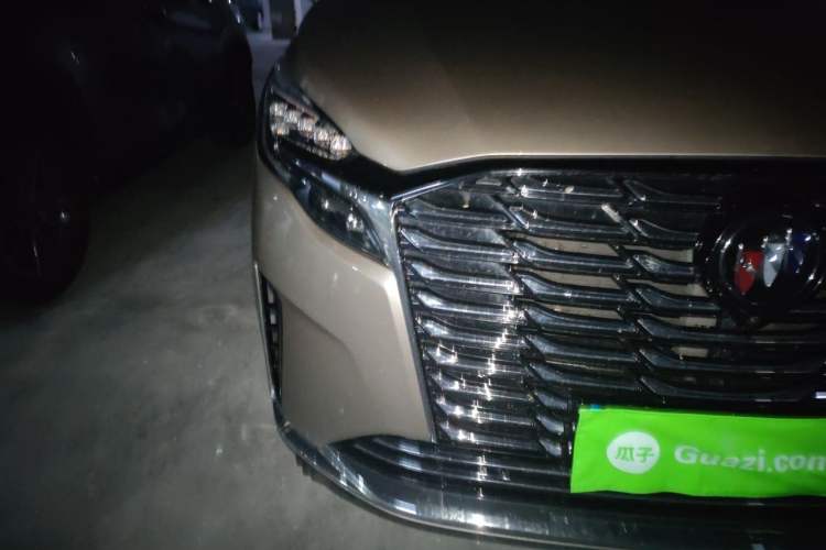 Used Buick GL8 2023 ES Lu Zun Luxury Model Right Front Headlight