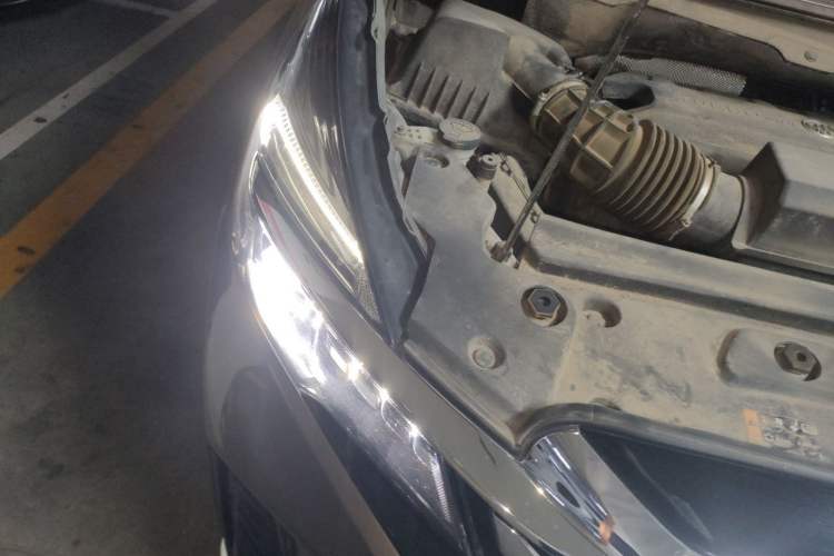 Used Buick GL8 2023 Land Executive Class Smart Enjoyment Model Right Front Headlight