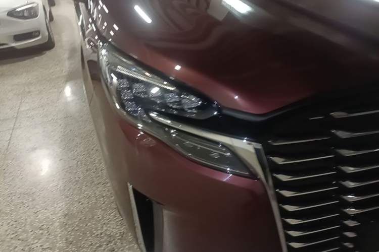 Used Buick GL8 2023 ES Lu Zun Luxury Model Right Front Headlight