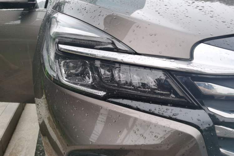 Used Buick GL8 2023 Land Executive Class Smart Enjoyment Model Right Front Headlight