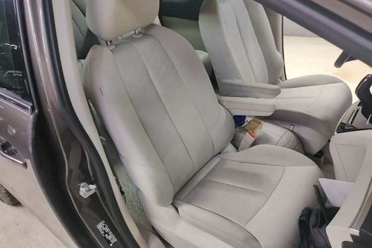 Used Buick GL8 2023 Land Executive Class Comfort Model Right Front Seat