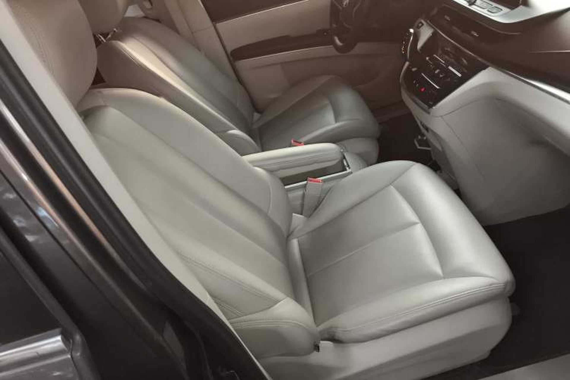 Used Buick GL8 2023 Land Executive Class Comfort Model Right Front Seat