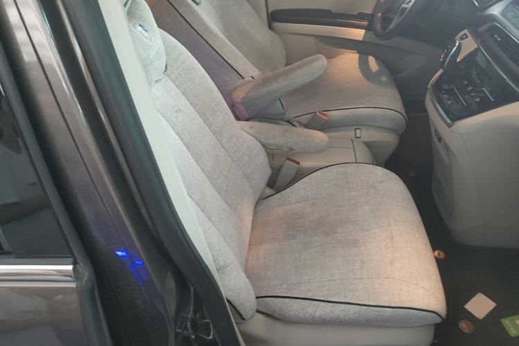 Used Buick GL8 2023 Land Executive Class Smart Enjoyment Model Right Front Seat