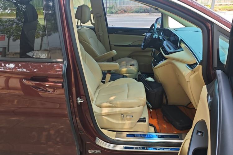 Used Buick GL8 2023 ES Lu Zun Deluxe Model Right Front Seat