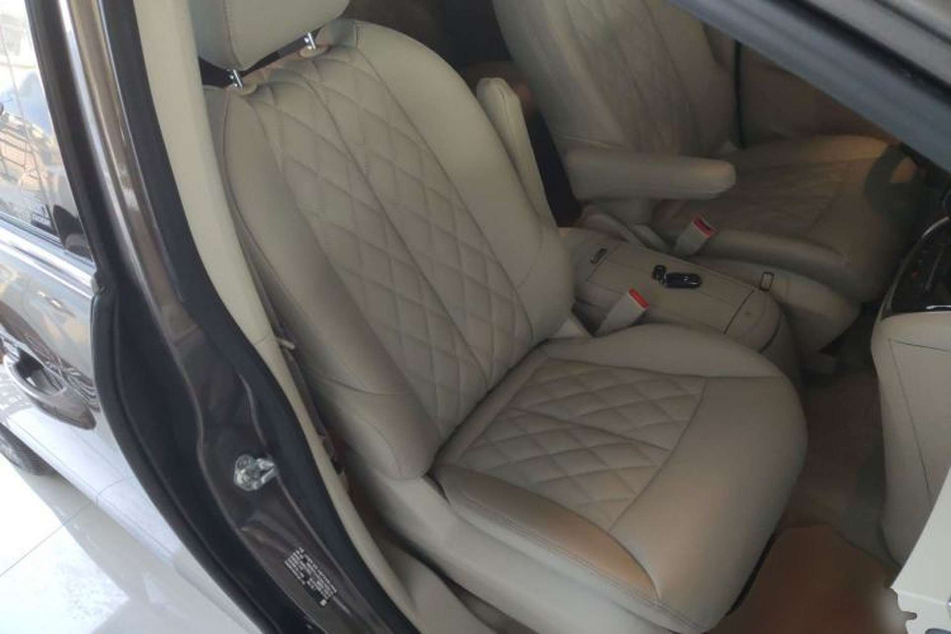 Used Buick GL8 2023 Land Executive Class Comfort Model Right Front Seat
