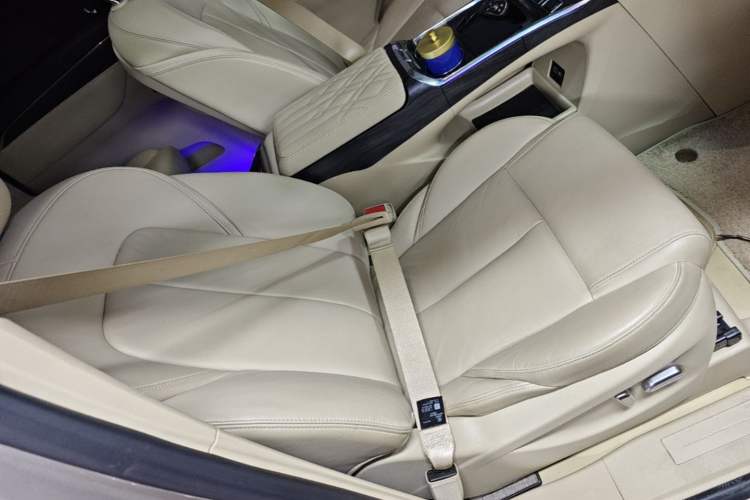 Used Buick GL8 2023 ES Lu Zun Deluxe Model Right Front Seat