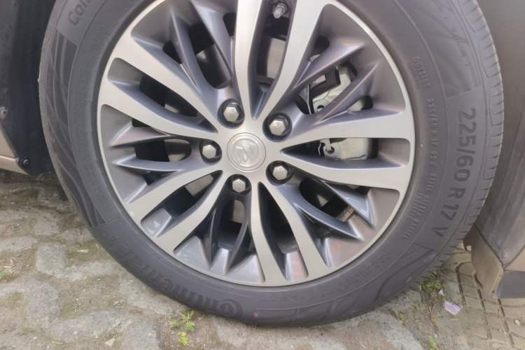 Used Buick GL8 2023 ES Lu Zun Deluxe and Yue Edition Right Front Wheel Hub