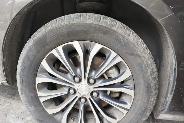 Used Buick GL8 2023 Land Executive Class Smart Enjoyment Model Right Front Wheel Hub