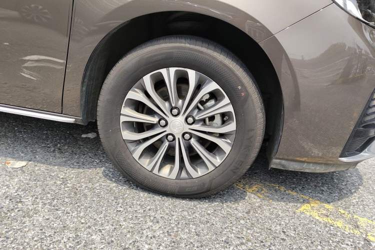 Used Buick GL8 2023 Land Executive Class Smart Enjoyment Model Right Front Wheel Hub