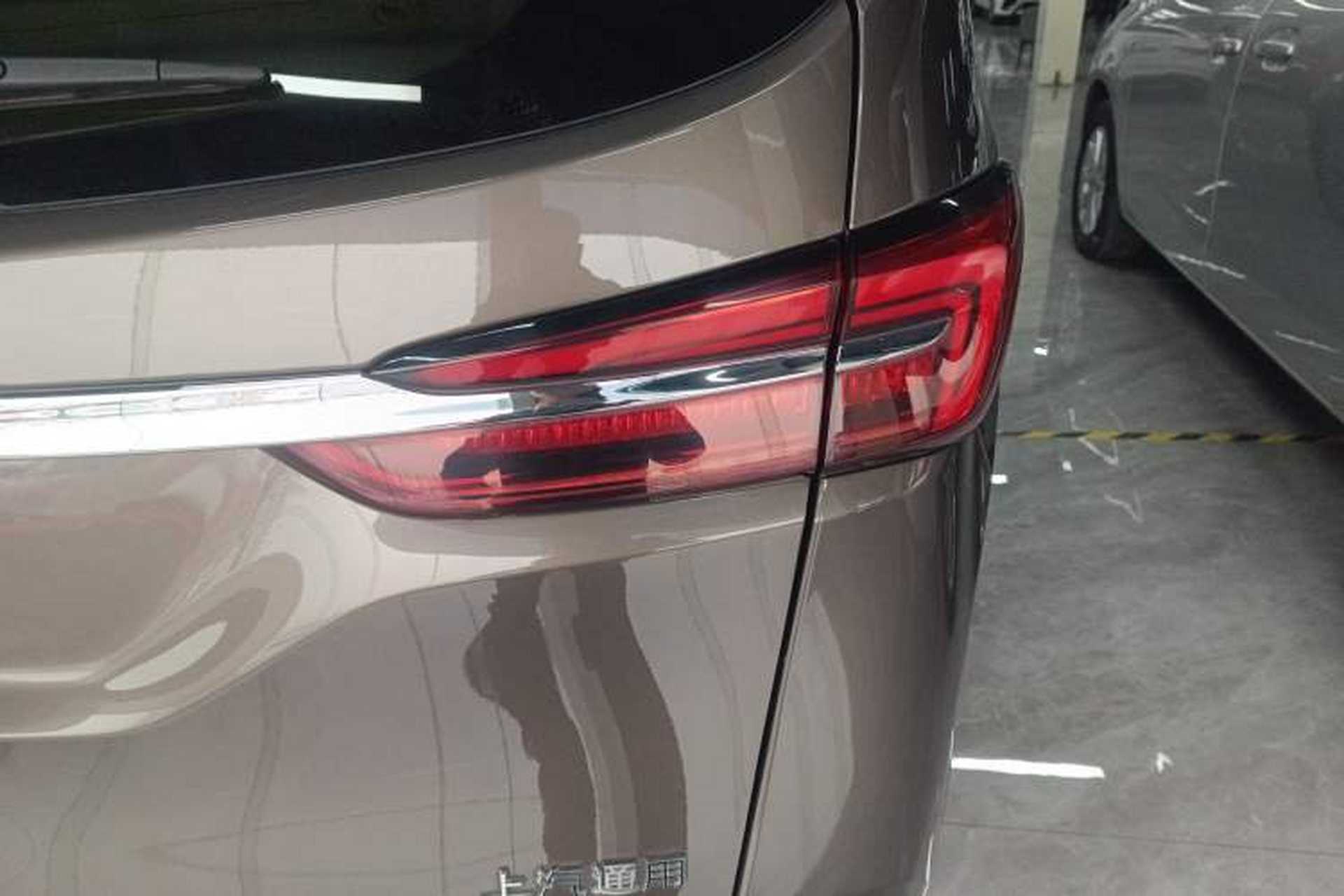 Used Buick GL8 2023 Facelifted Land Cruiser Executive Luxury Version Right Rear Taillight