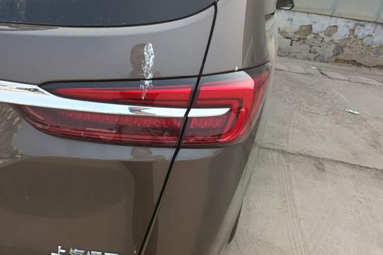 Used Buick GL8 2023 Facelifted Land Cruiser Executive Luxury Version Right Rear Taillight