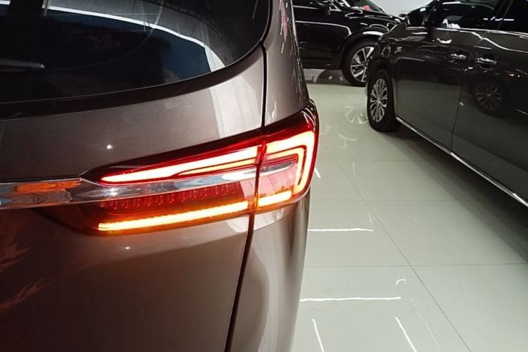 Used Buick GL8 2023 Land Executive Class Smart Enjoyment Model Right Rear Taillight