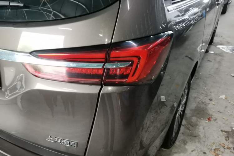 Used Buick GL8 2023 Land Executive Class Comfort Model Right Rear Taillight