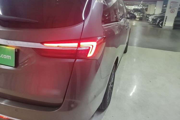 Used Buick GL8 2023 Land Executive Class Deluxe Model Right Rear Taillight
