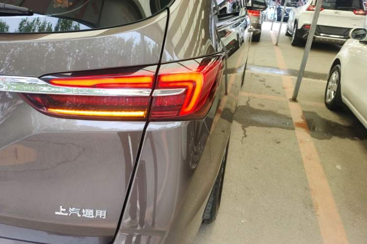 Used Buick GL8 2023 Land Executive Class Comfort Model Right Rear Taillight