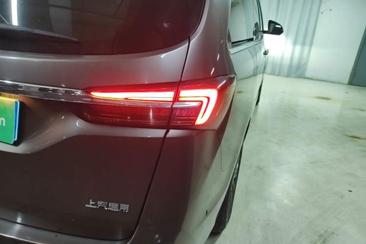 Used Buick GL8 2023 Land Executive Class Deluxe Model Right Rear Taillight