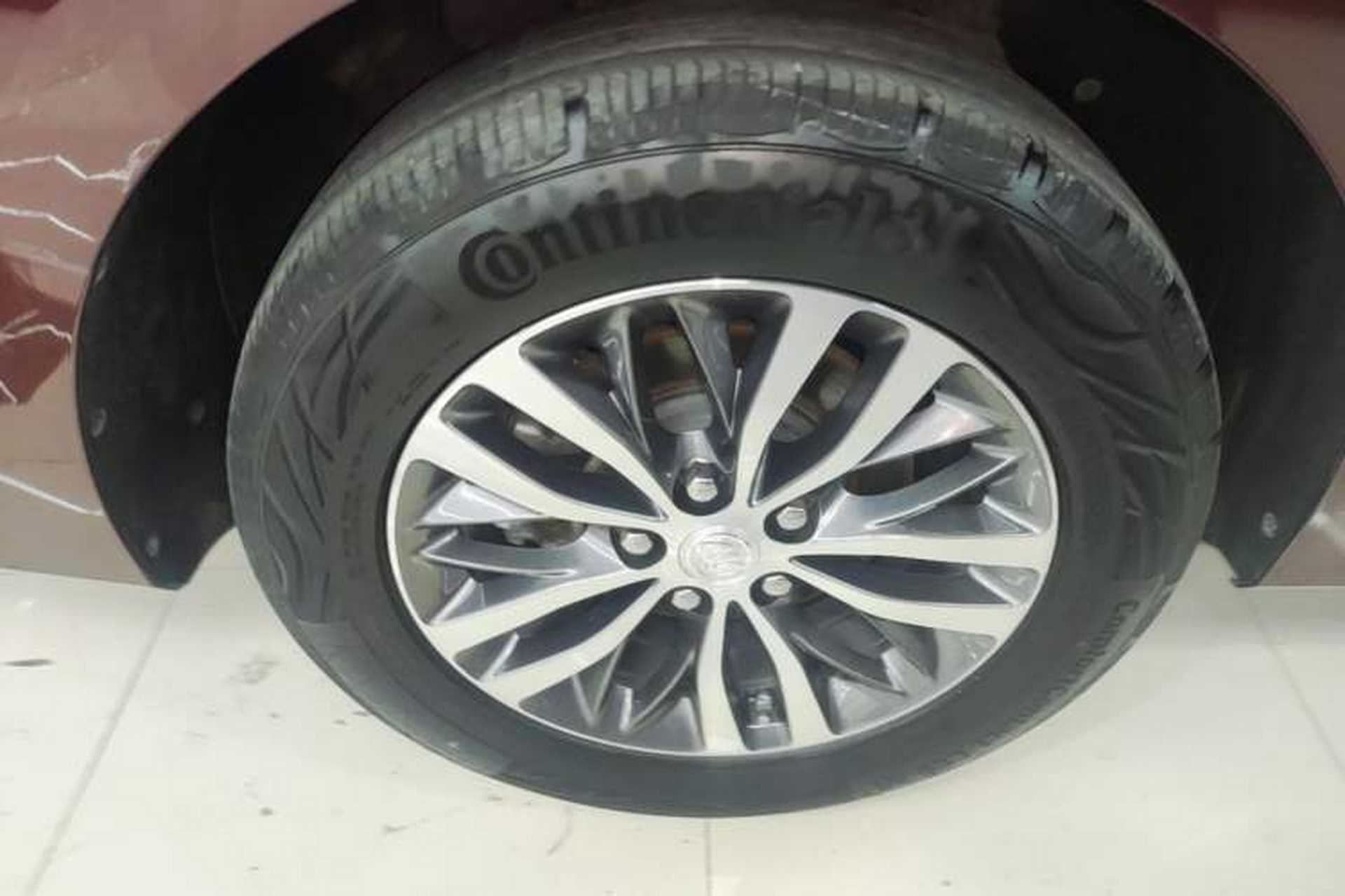Used Buick GL8 2023 ES Lu Zun Deluxe Model Right Rear Wheel Hub